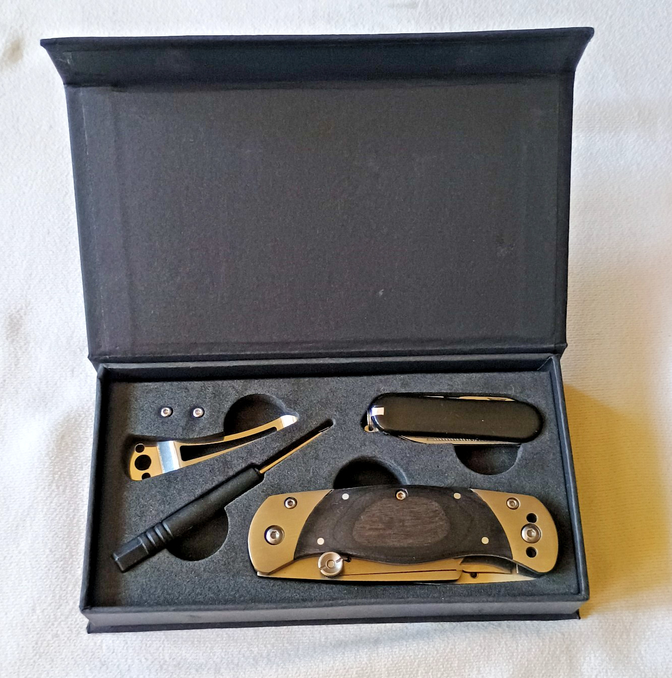 Holtzman’s Folding Utility Multipurpose Knife Multi Tool Set New Unused Complete