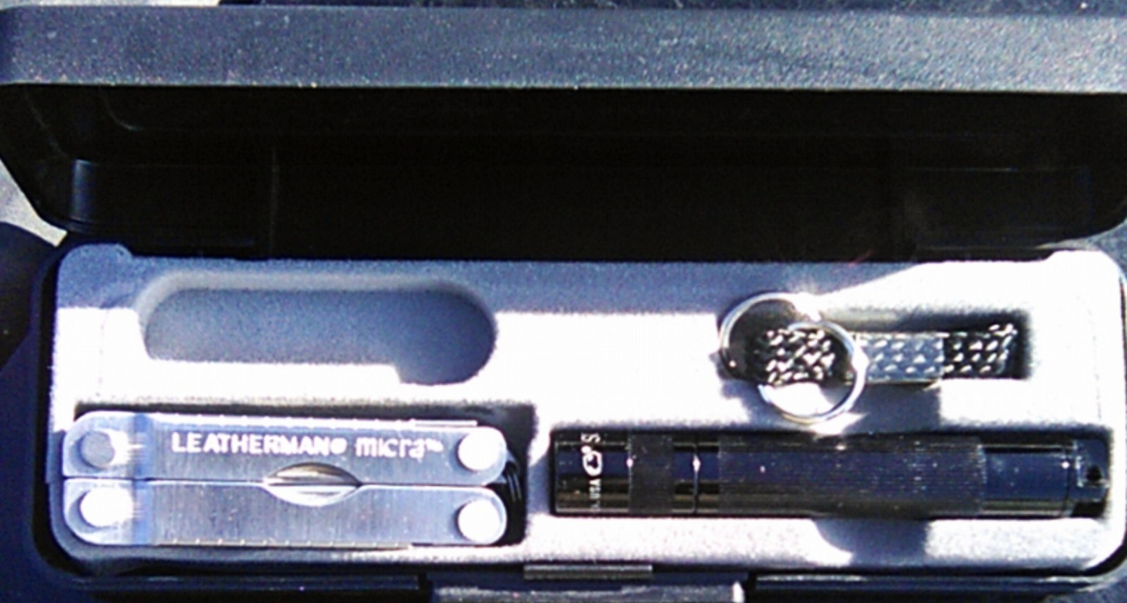 LEATHERMAN MICRA MULTI-TOOL WITH MINI-MAG-LIGHT IN CARRYING CASE, MADE IN USA