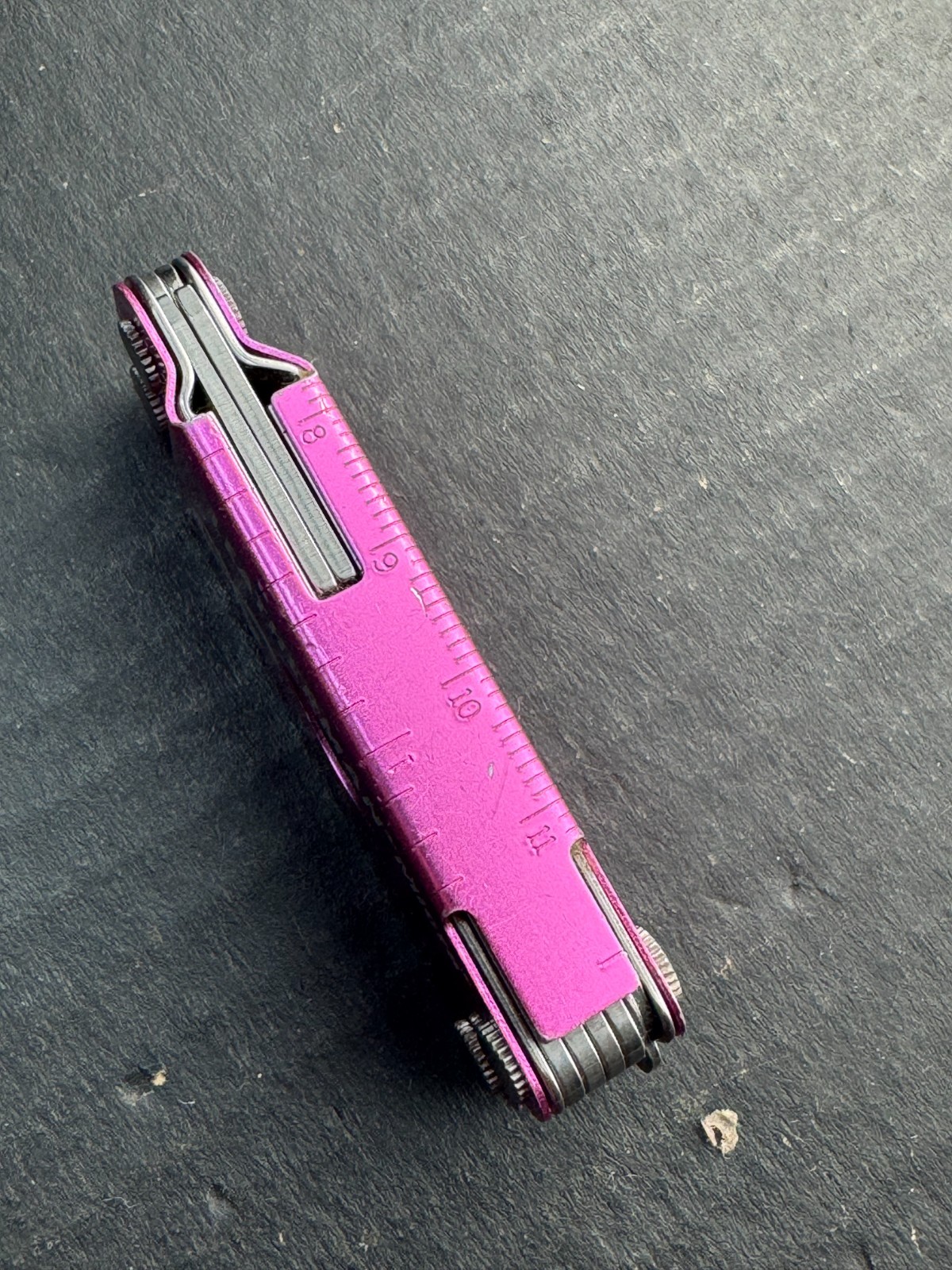 Leatherman Micra 10 in 1 Multitool Anodized Aluminum – Pink