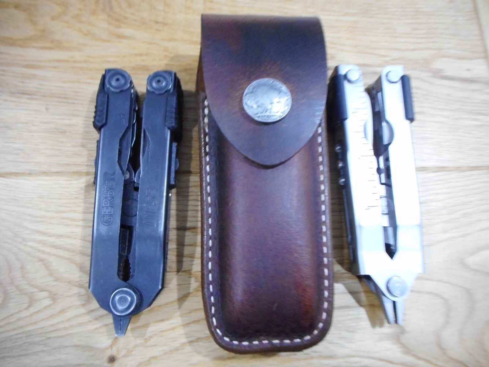 Gerber Diesel or MP600 multi tool leather sheath. Sheath only. You choose snap.