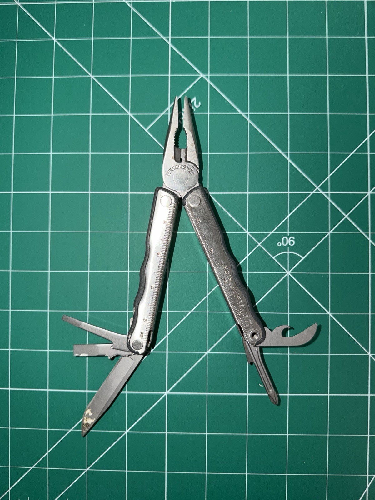 Leatherman Multi-Tool Silver Stainless Steel Straight Edge Knife Plier Sheath