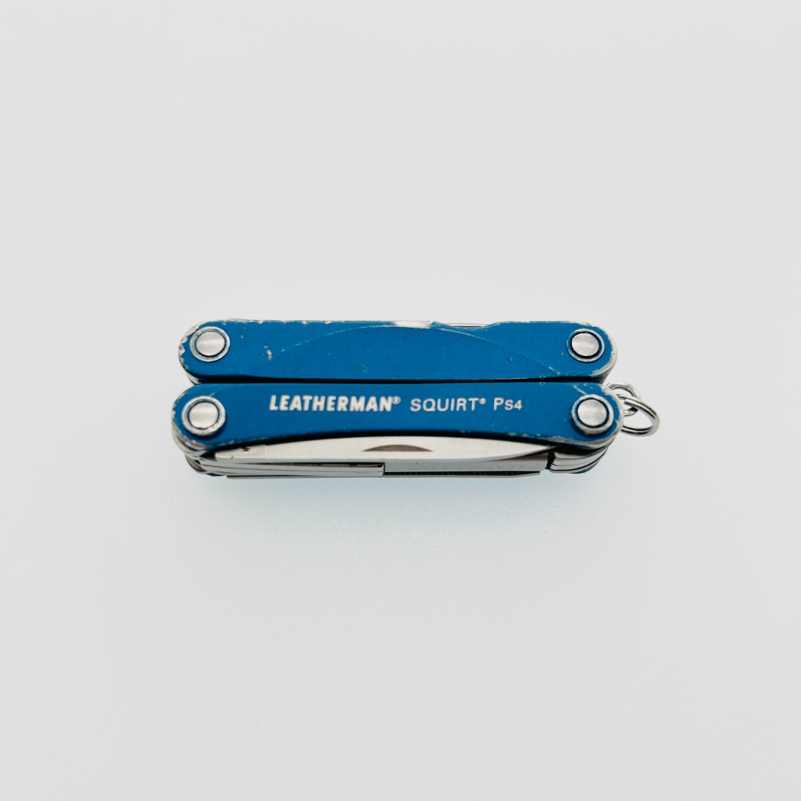 Leatherman Squirt PS4 BLUE – 8-in-1 Keychain Multi-Tool Discontinued (CODE8)