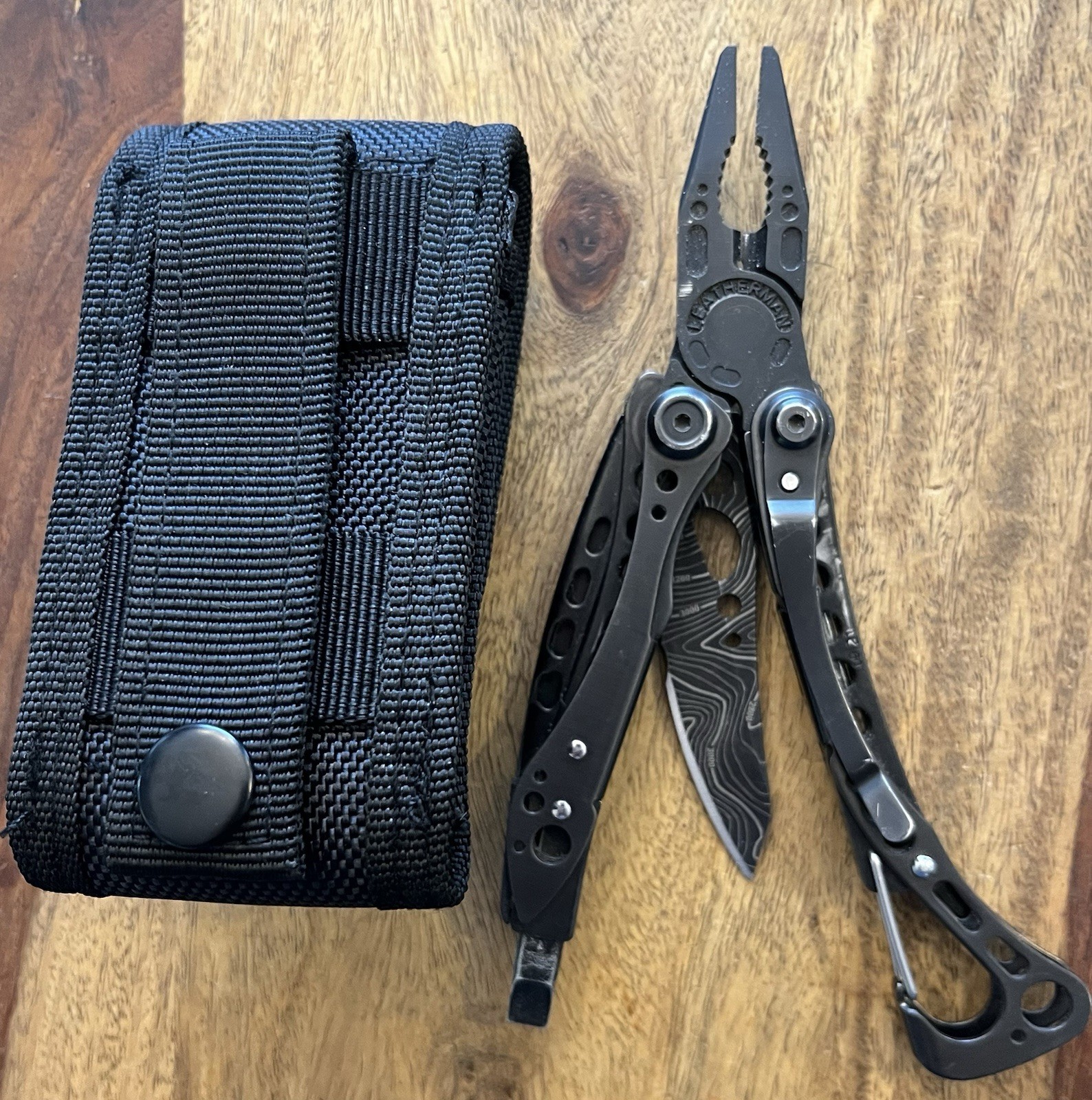 2021 Leatherman Skeletool MultiTool Black Oxide SUPER NICE!! w/New Nylon Sheath