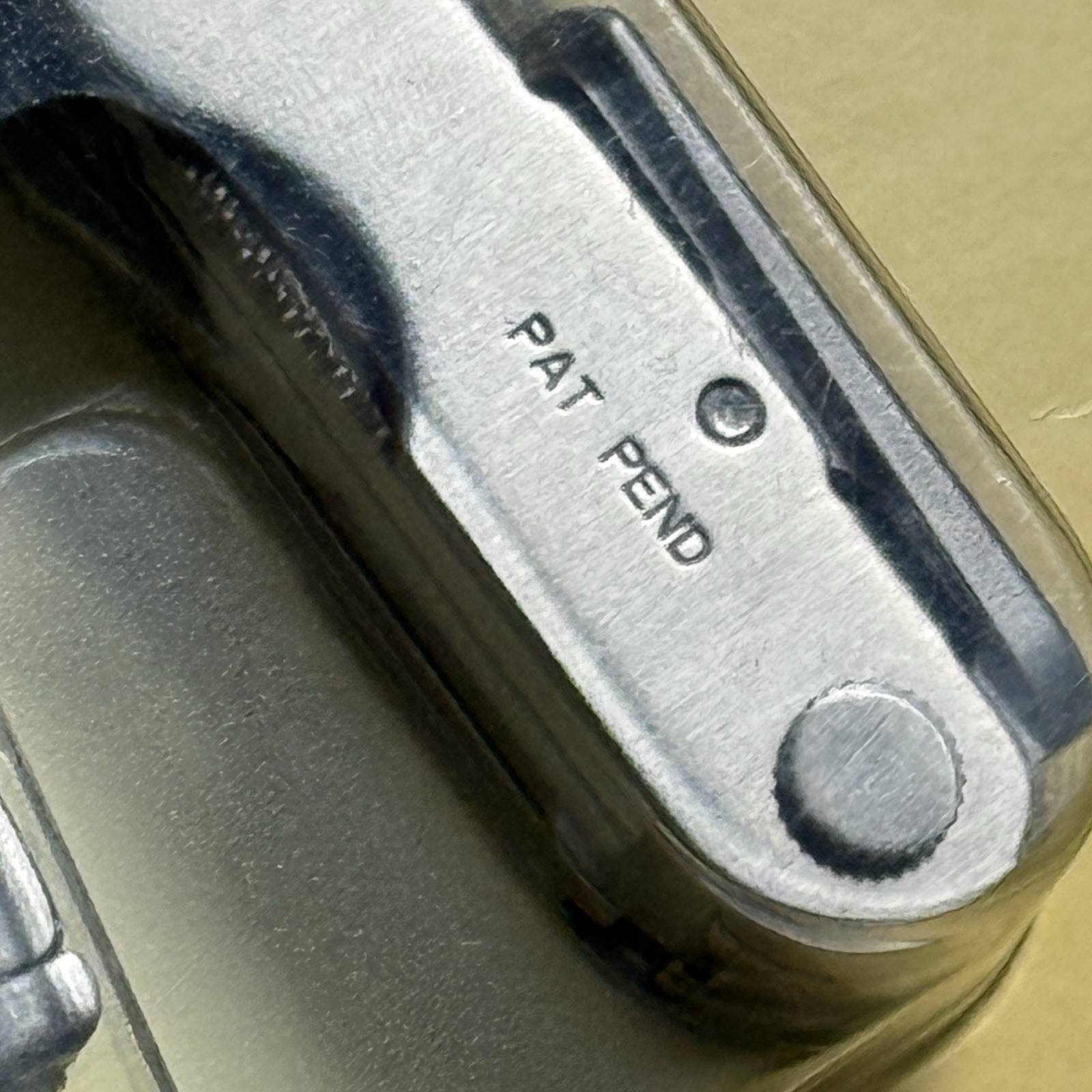 Leatherman Crunch multitool. Early Run PAT PEND. Great for collection. Read Full