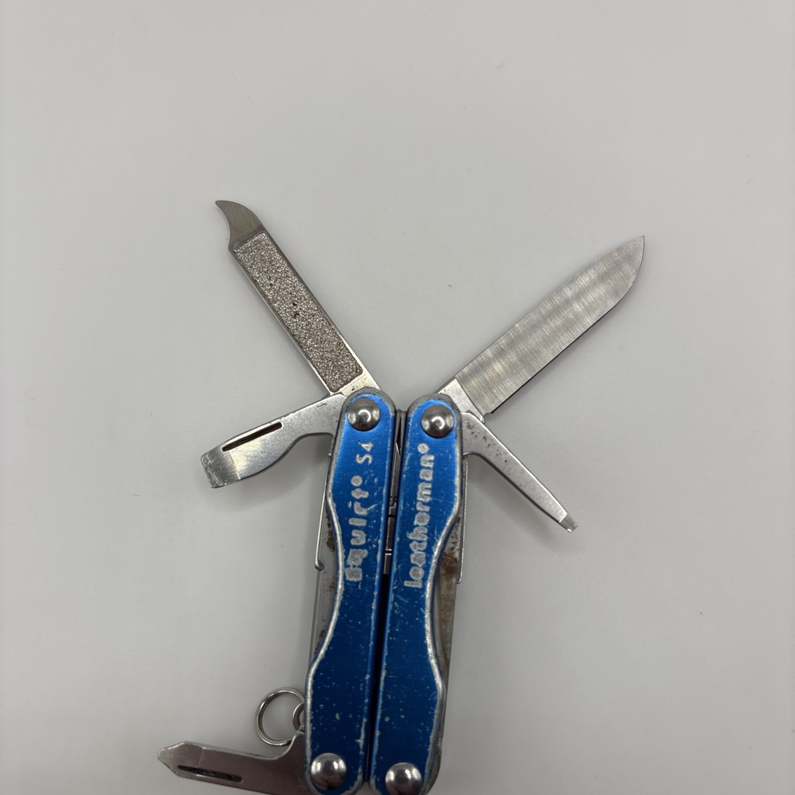 Leatherman Squirt S4 Multitool in Blue Complete w/ Tweezers + Key Ring – 8-10