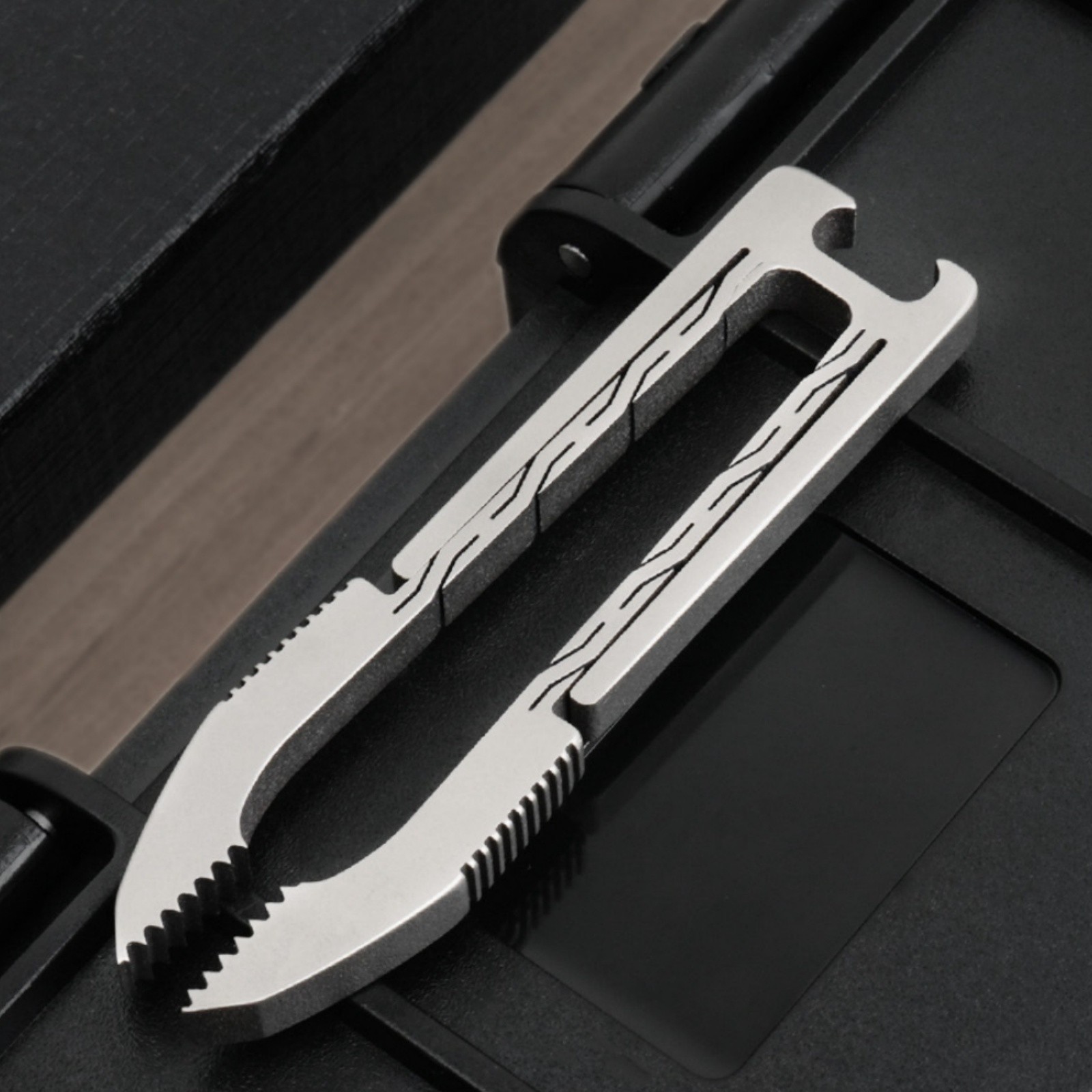 Titanium Alloy EDC Snap Tweezers Flat Head Clip Keychain Outdoor Pocket Tool
