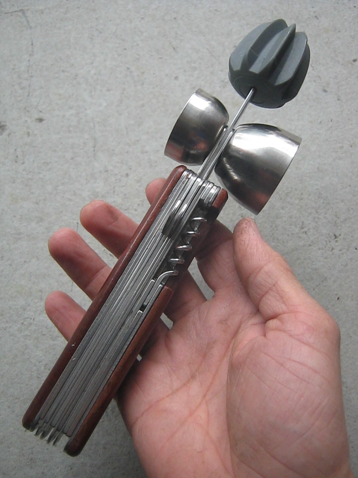 COCKTAIL CRAFTSMAN 10 IN 1 COCKTAIL MULTI TOOL, BARTENDER MUST HAVE KITCHEN ITEM