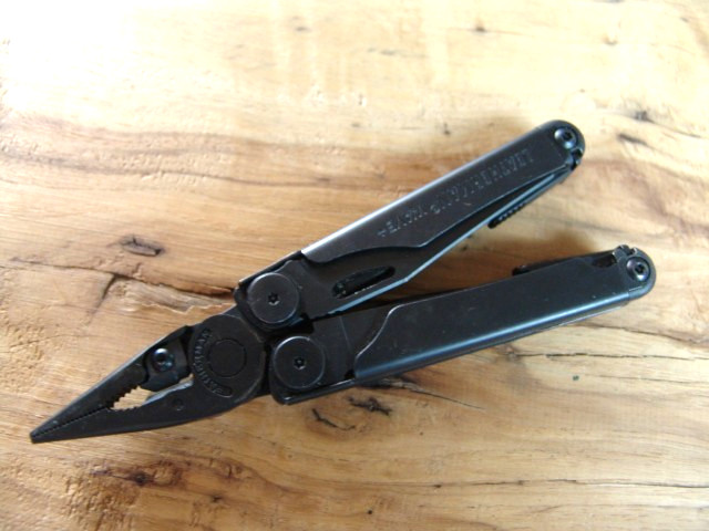 LEATHERMAN WAVE PLUS+ BLACK OXIDE-MULTI TOOL-PRODUCTION ERROR- LEATHERMAN CASE