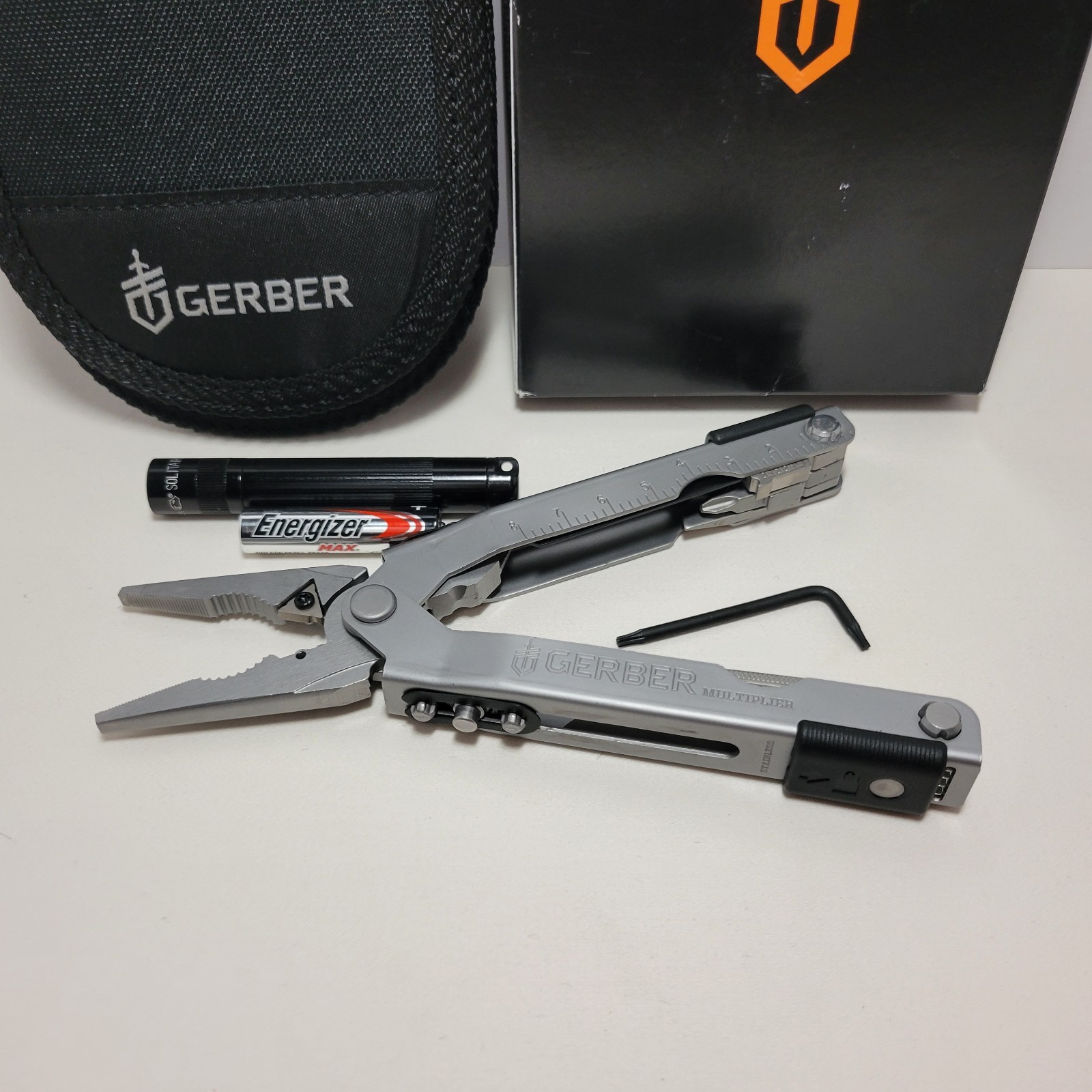 Gerber ‎MP600 Multi-Tool Pliers +Sheath+Flashlight ✨️New Maintenance Kit G07570N