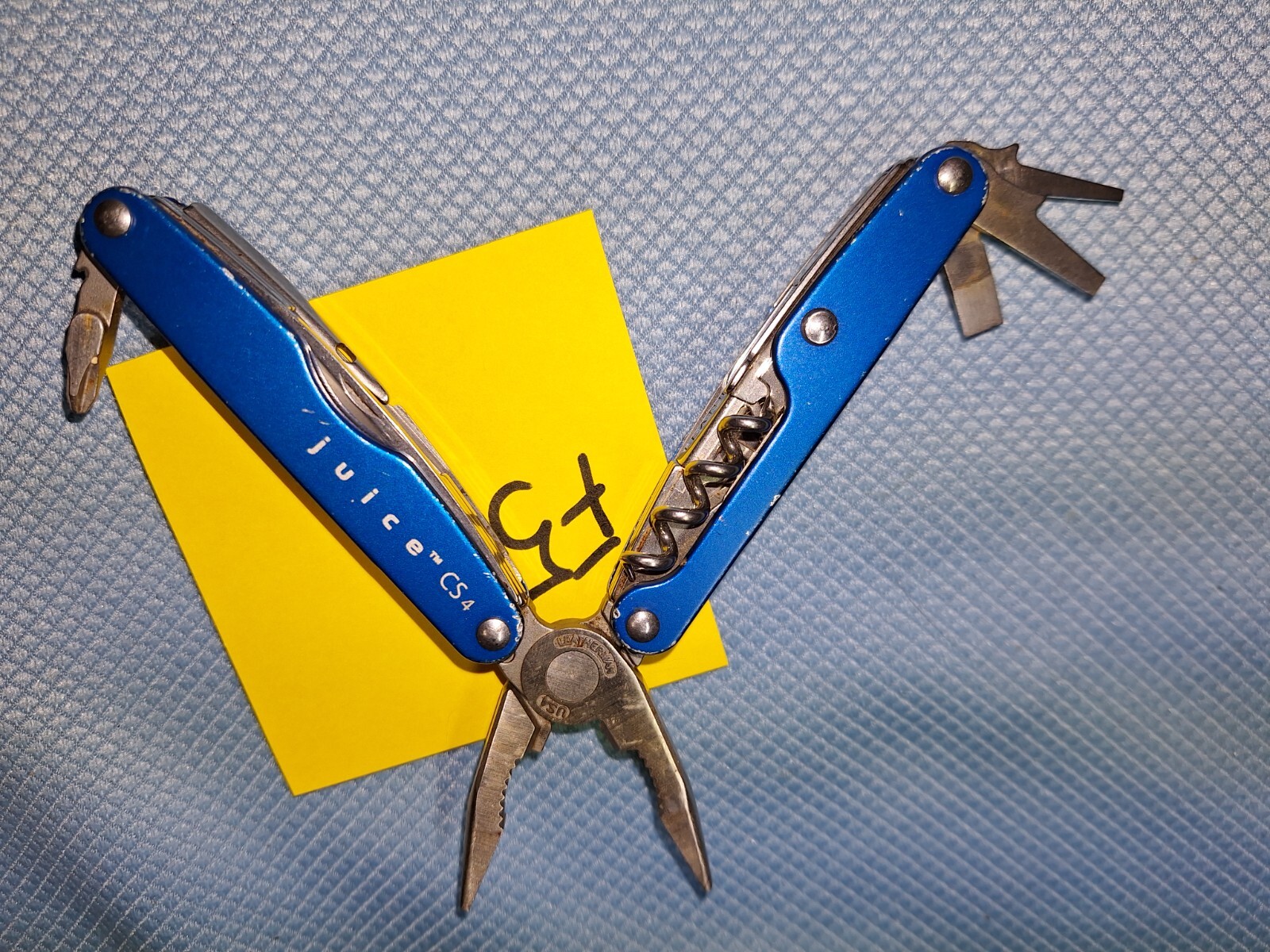 1 Leatherman BLUE CS4 JUICE Multi Tool FISHING Excellent LOT F51