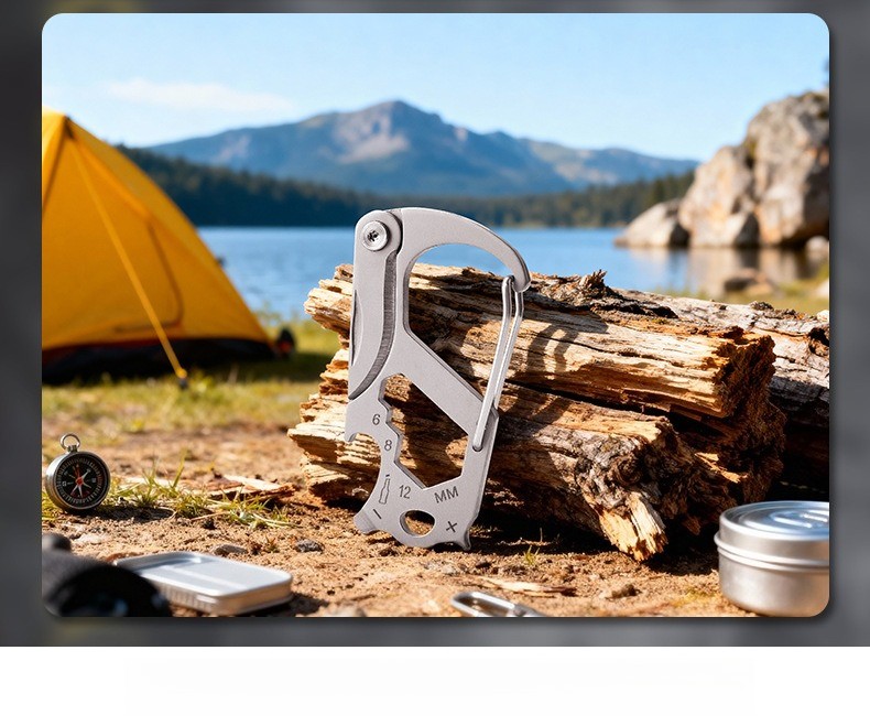 Multifunctional EDC folding knife, mini hiking clip-on keychain, portable tool