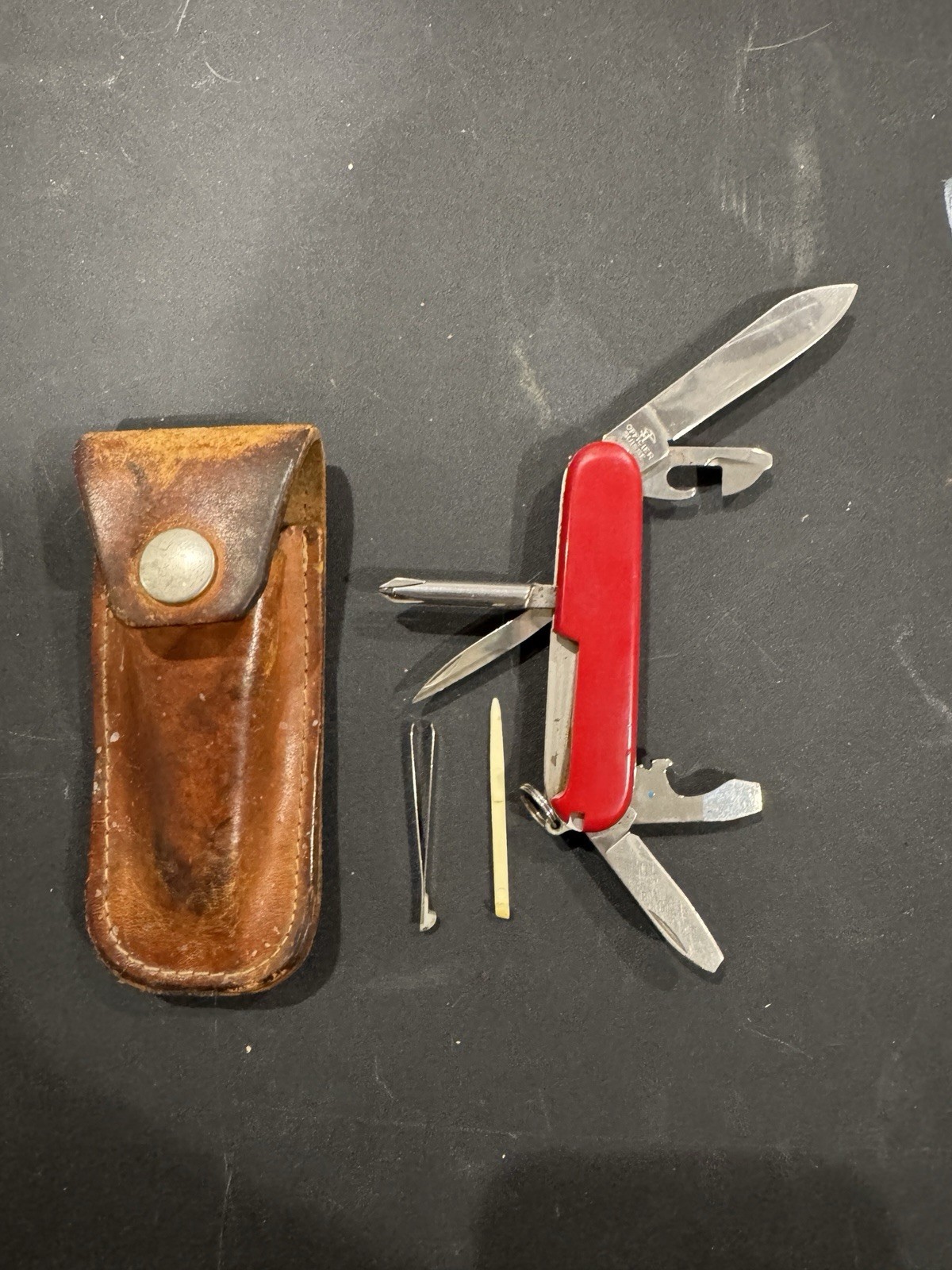 84mm Victorinox Tinker Small Swiss Army Knife Red