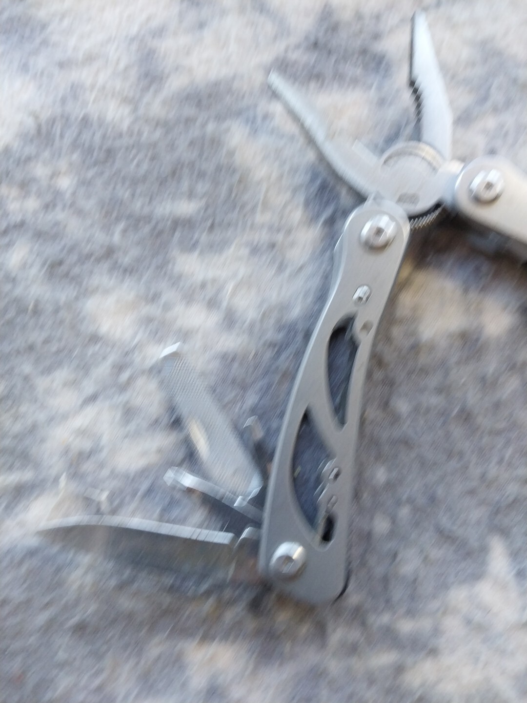 Multi Tool Kit Pliers Pocket Knife Folding Screwdriver Multi-functional