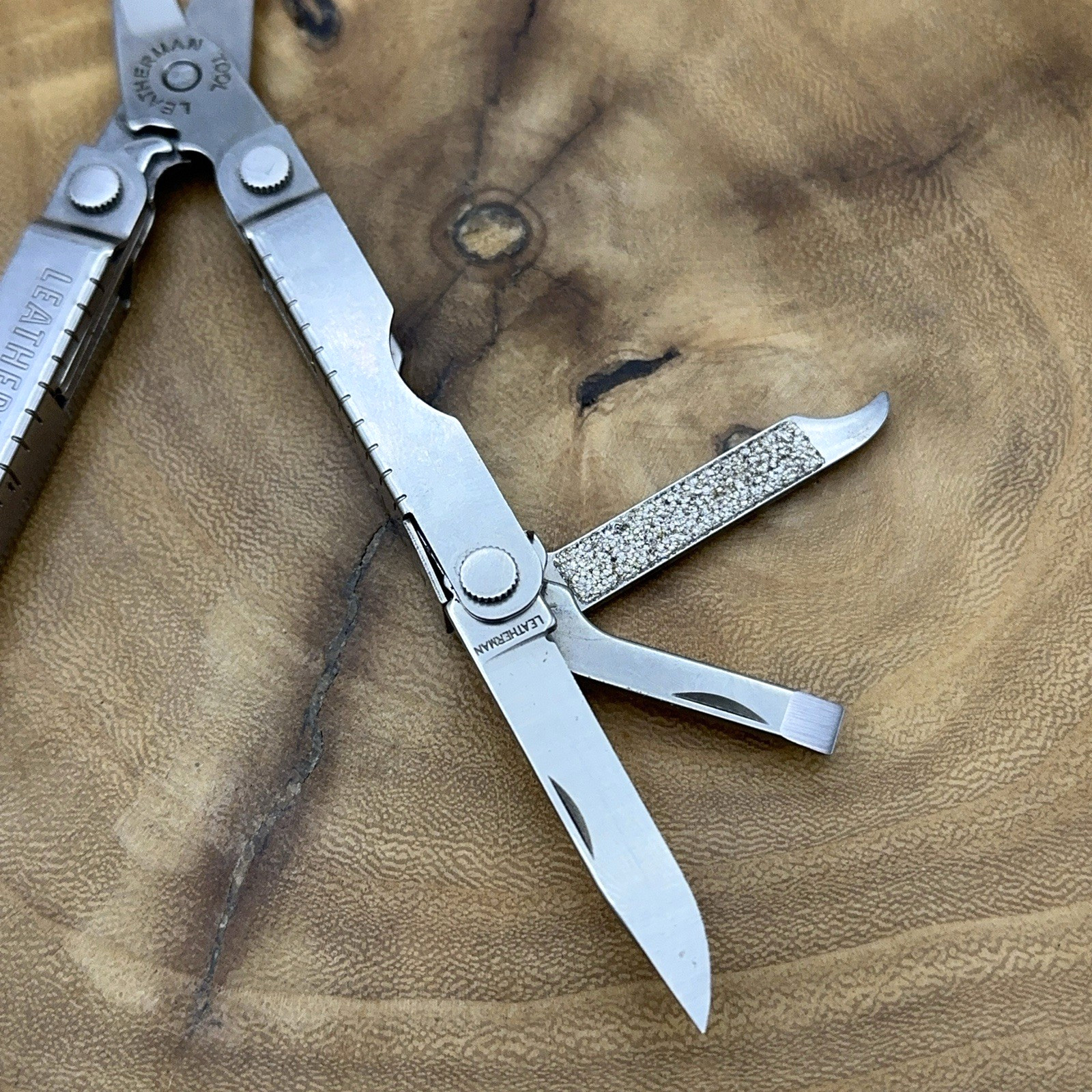 1 Leatherman Micra Stainless Mini Multitool Knife, Stainless Dated 01/17 *READ*