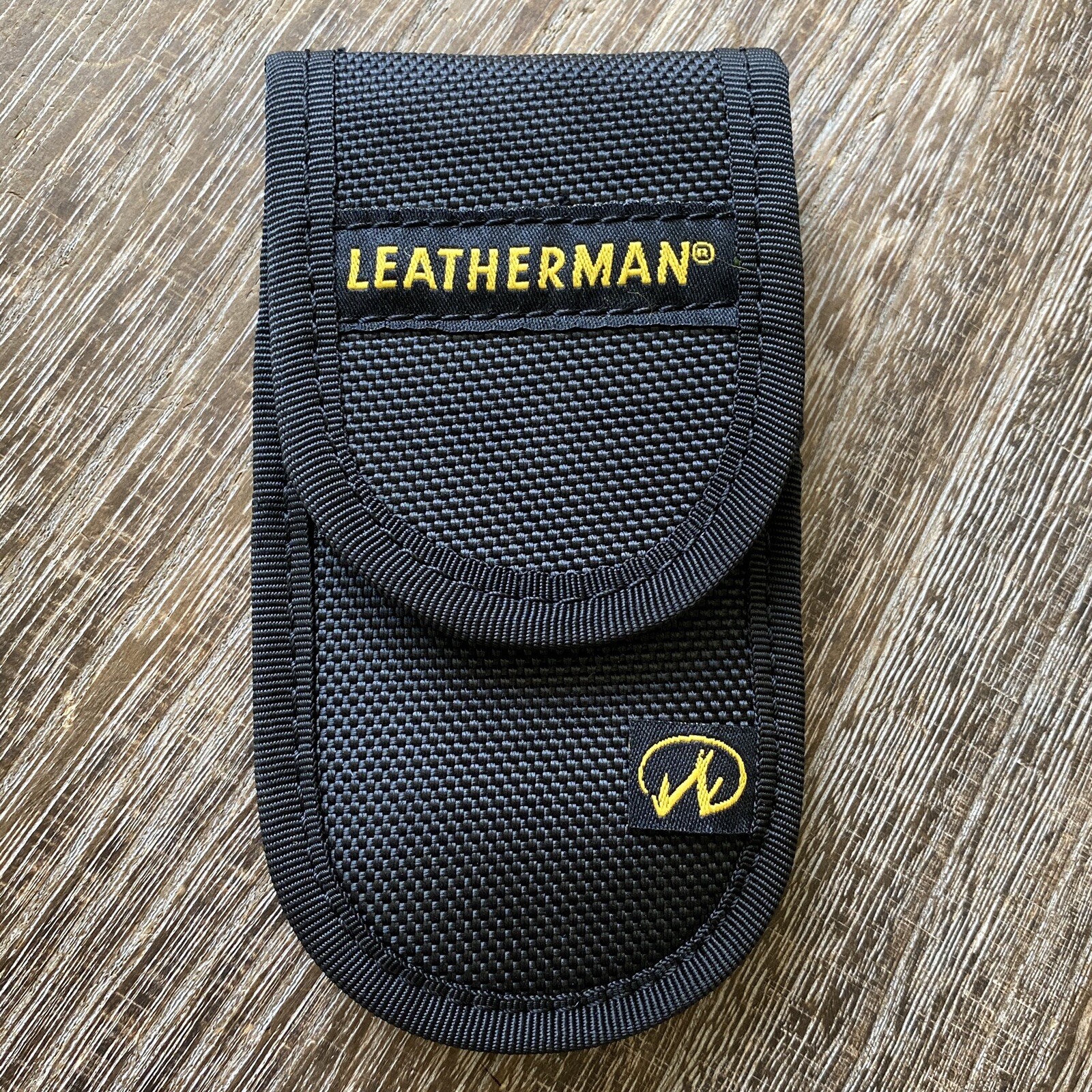 Leatherman flat Nylon Sheath Wave Charge, Skeletool Sidekick, Rebar. Yellow Logo