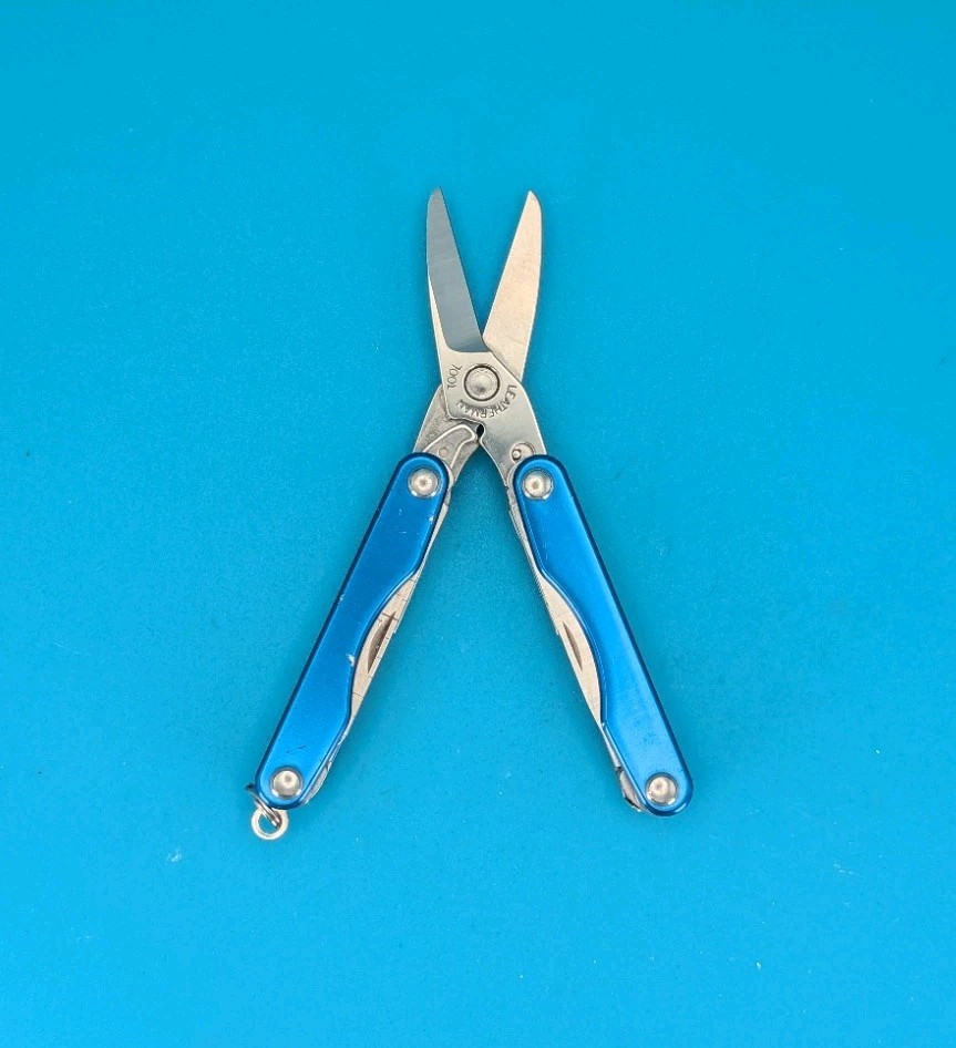Leatherman Squirt S4 Multi-Tool, Key Ring, Retired, BLUE!