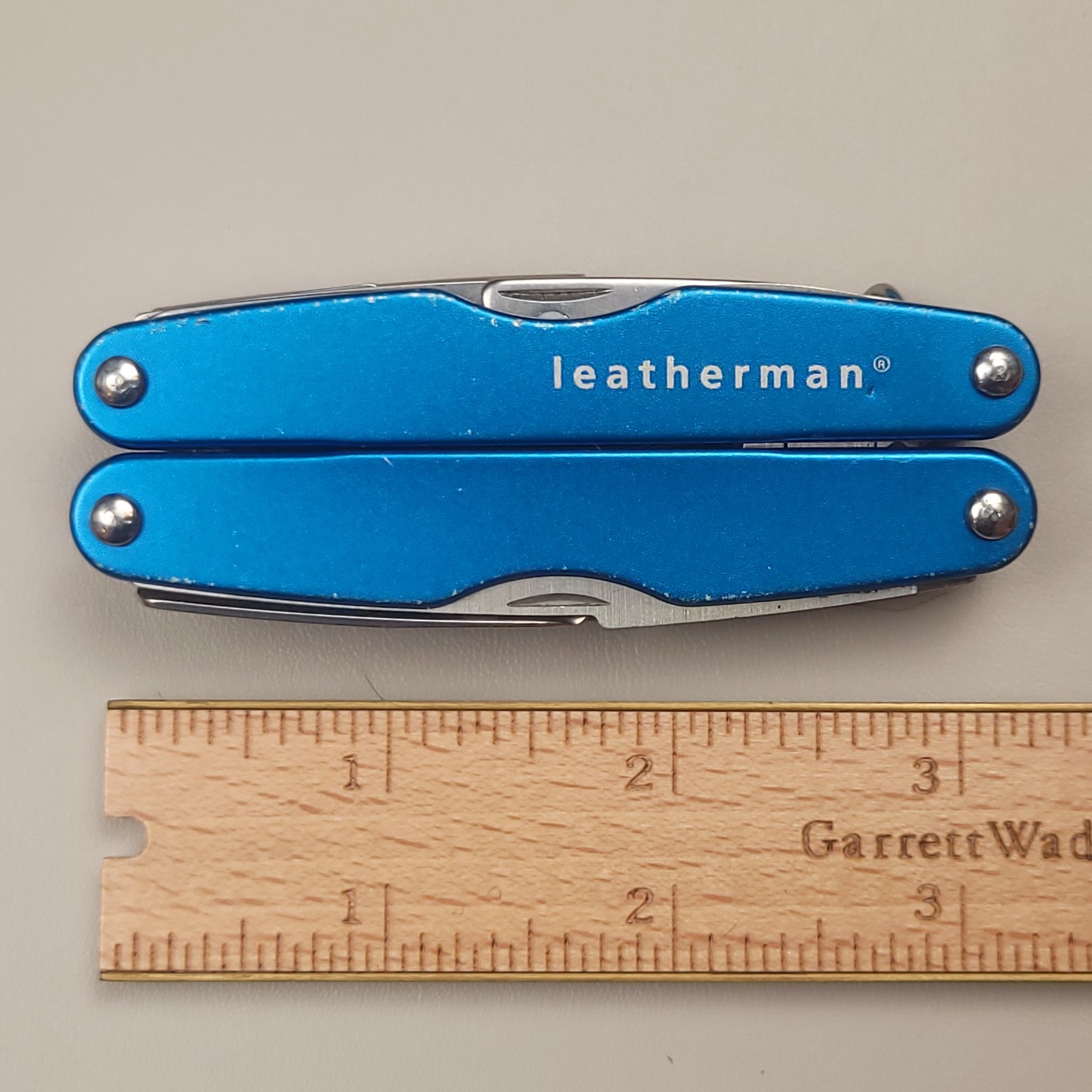 Leatherman Juice CS4 Blue Multi-Tool Pliers Pocket Knife 420HC Slipjoint