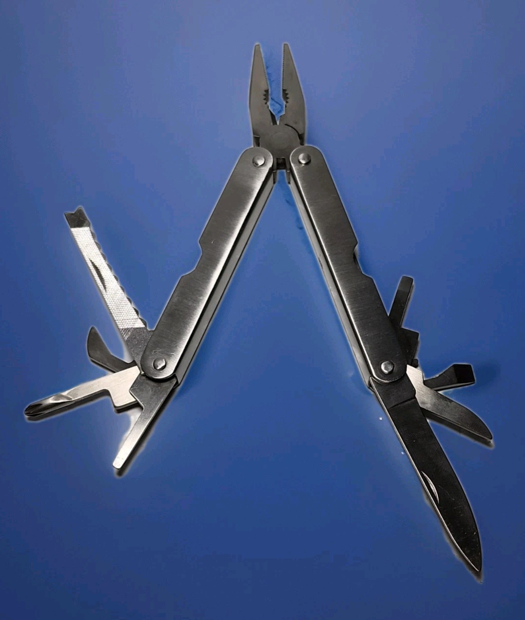 4″ Multi-Tool – Pliers, Knife, File, Screwdrivers, Saw, Cutter Etc