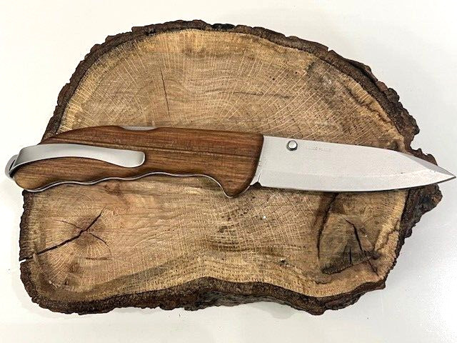 Victorinox Swiss Army Knife EVOKE Wood Walnut Thumb Stud Clip Plain EDGE SWISS