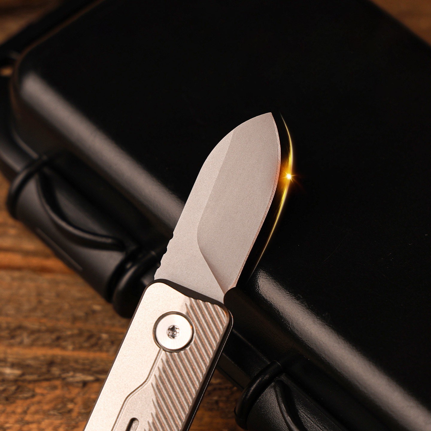 Titanium Alloy Folding Utility Knife EDC Pocket Box Cutter Package Opener Tool