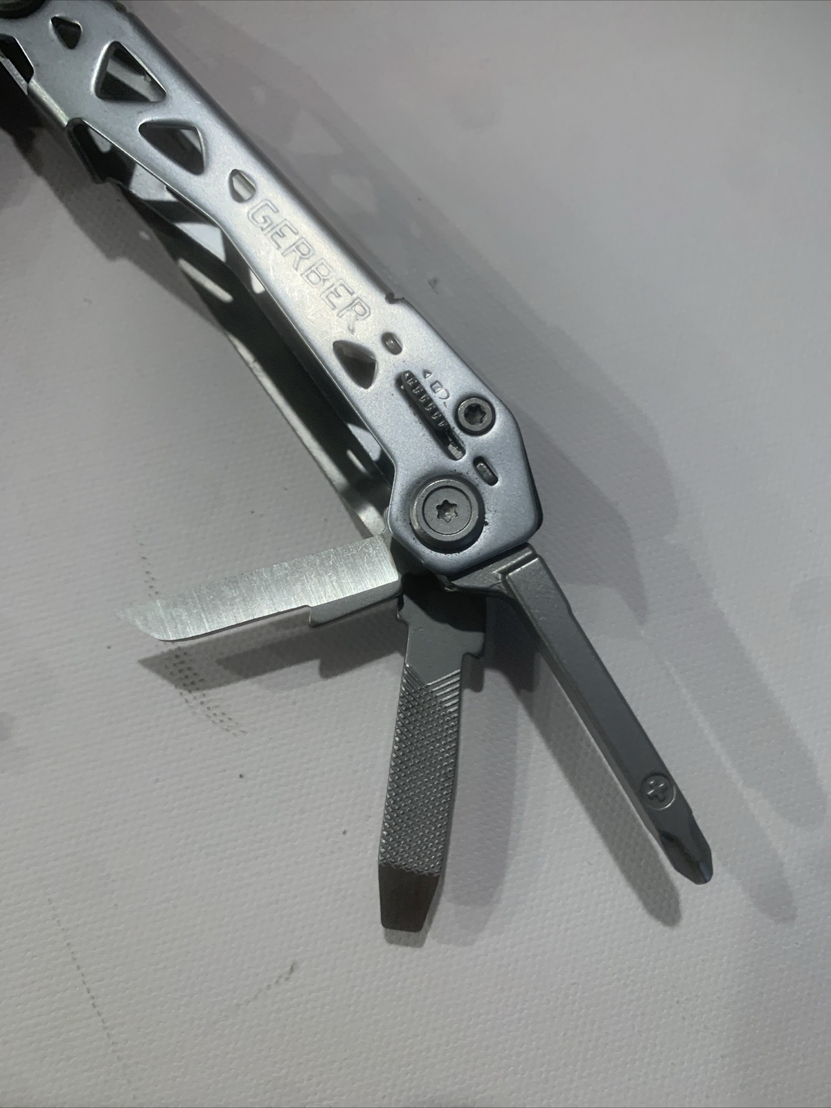 Gerber Suspension NXT 15-in-1 Multi-Tool with Pocket Clip in Excellent Condition