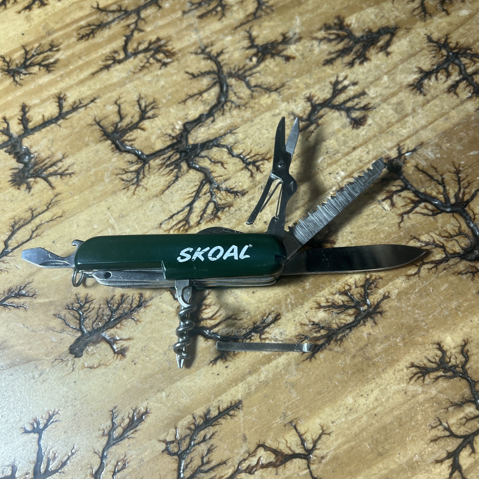 Skoal Multi Tool Collectible Promotional Swiss Army Utility Pocket Knife 13 Tool