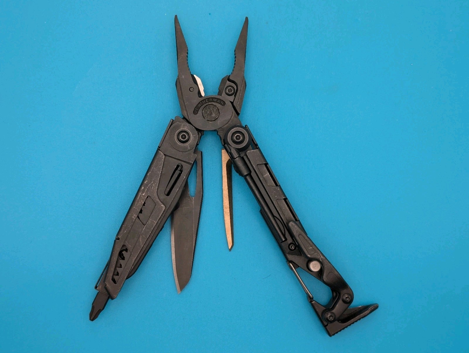 Leatherman MUT Multi Tool!