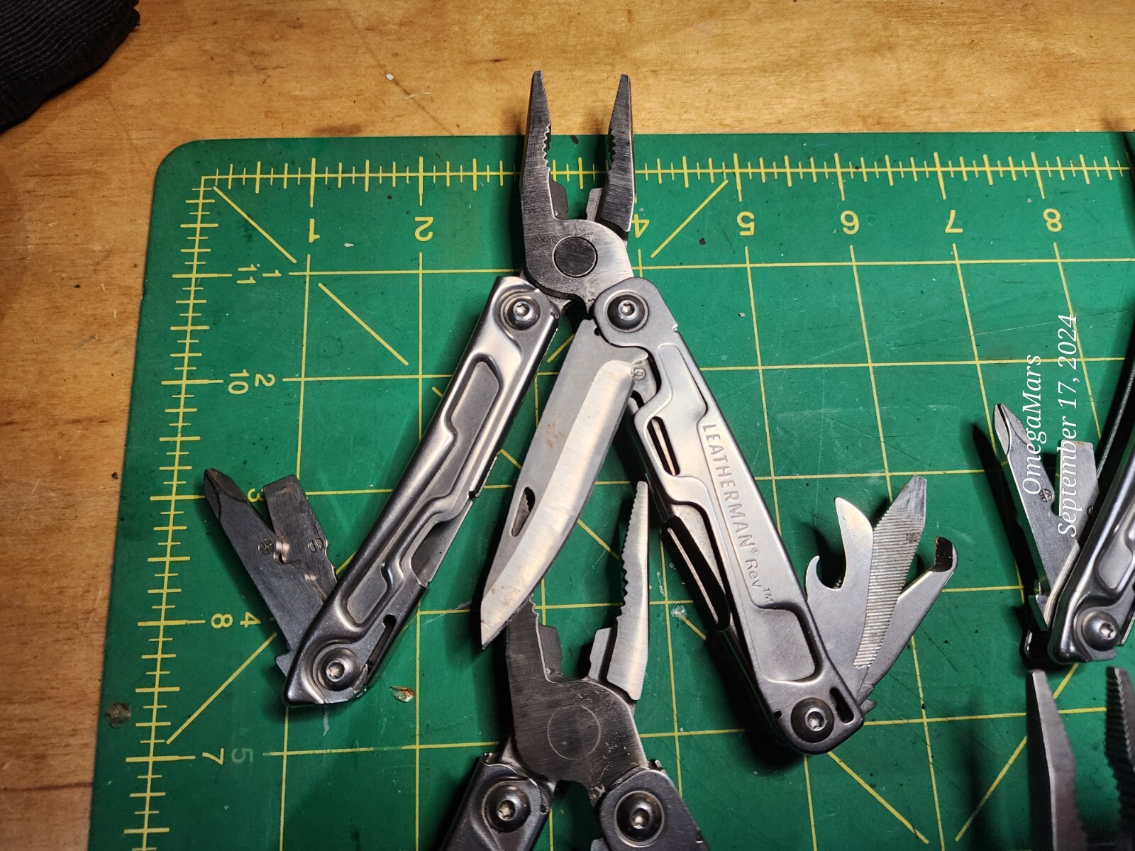 Leatherman Rev one at random great conditions. x1(ONE) per order