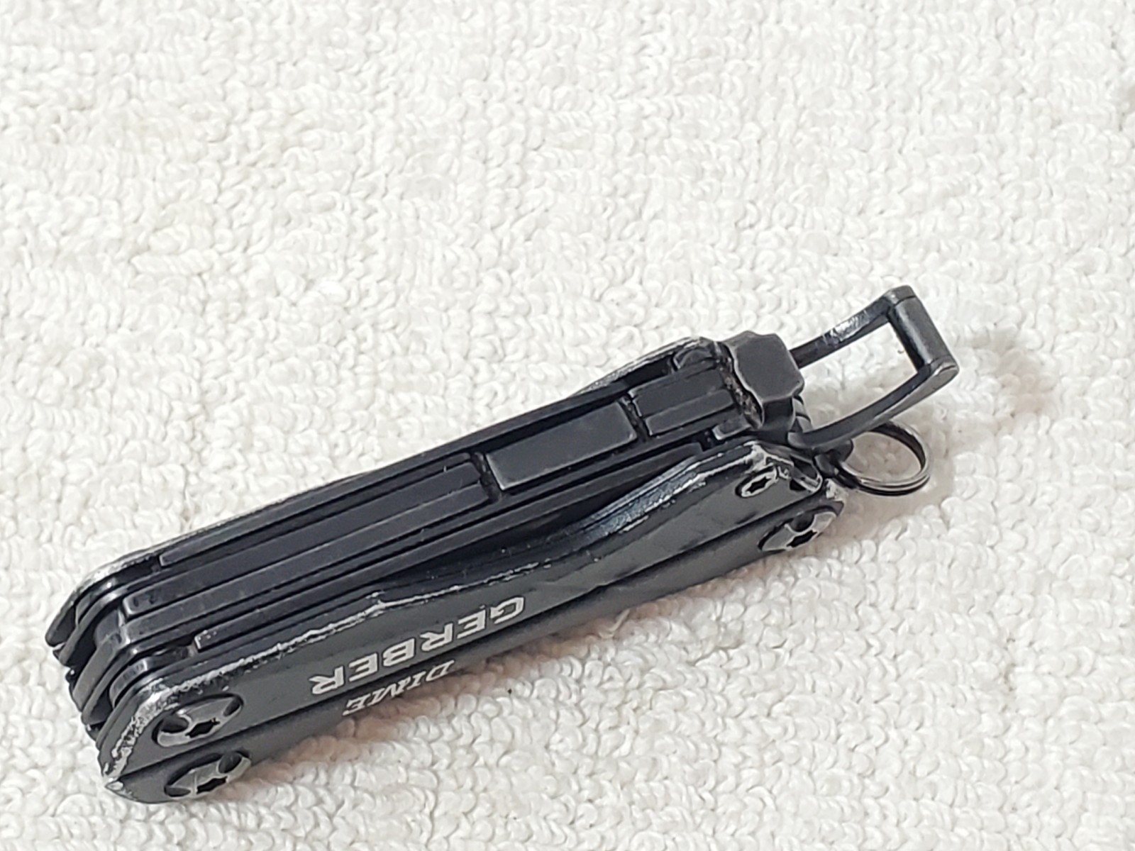 Gerber Dime Black Mini Multi-Tool Black Compact Keychain Pliers Scissors Tool