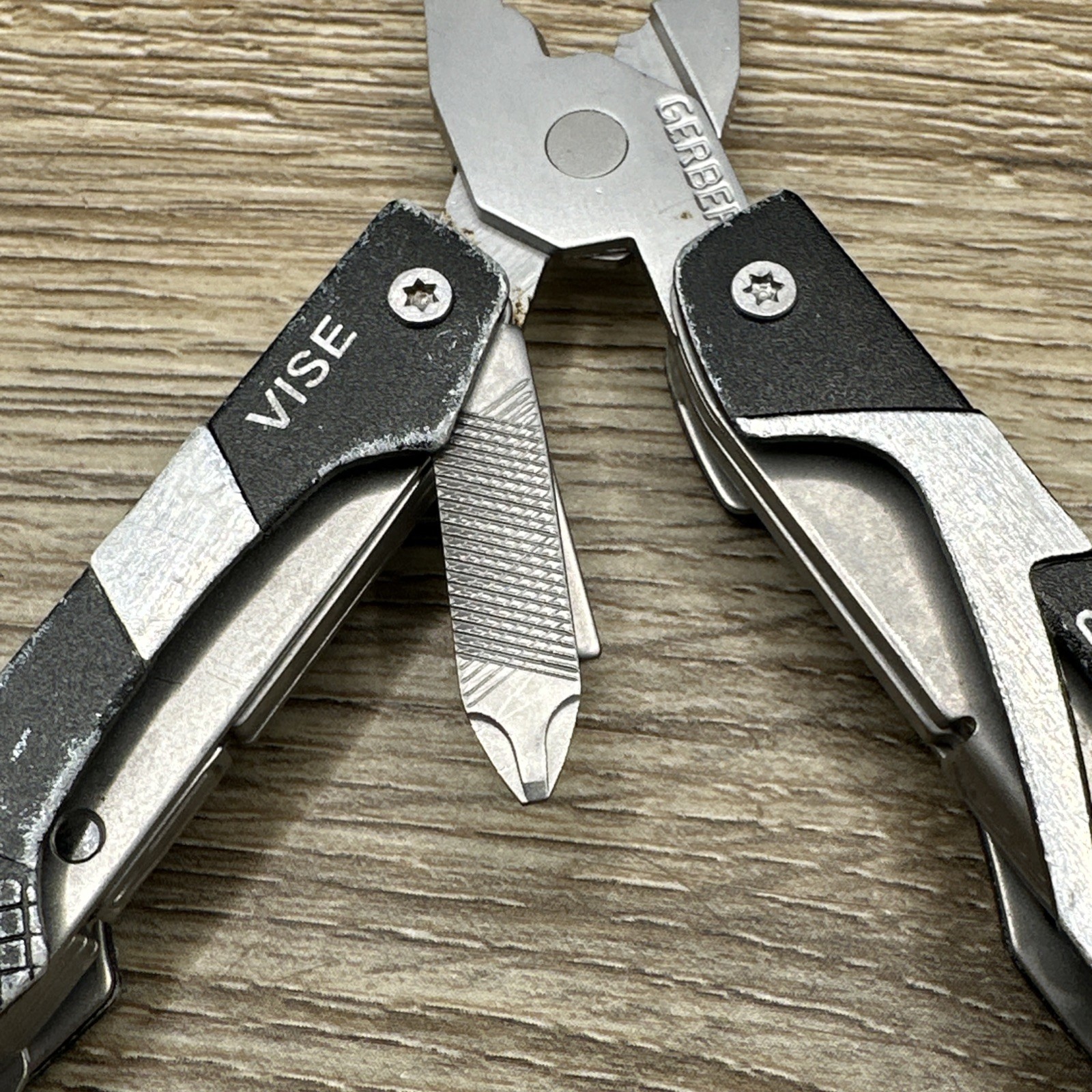 Gerber Vise Multi Tool Multitool Knife Pliers Folding EDC Tool