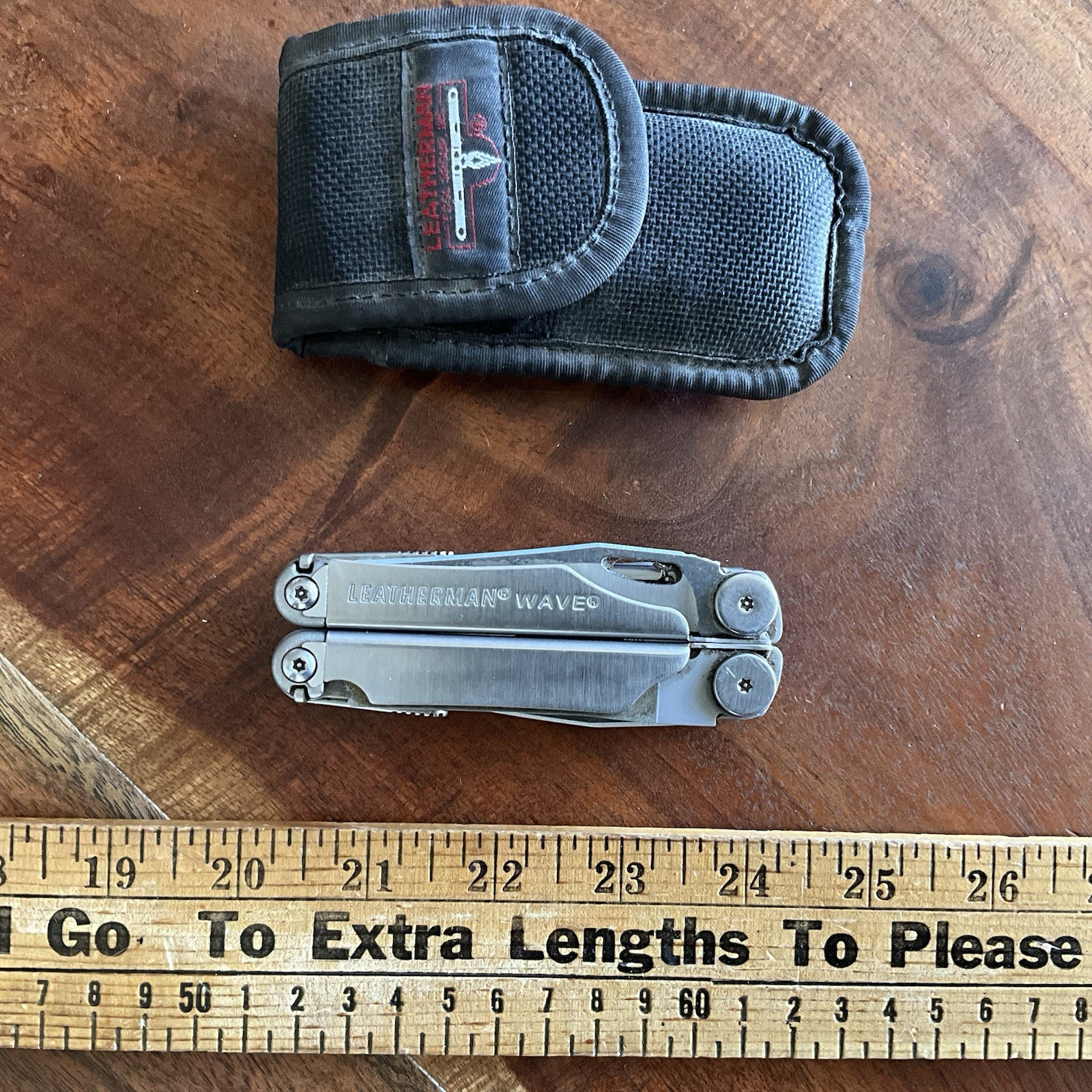 Leatherman WAVE Multi-Tool Date Code 0407 (Apr 2007) with Sheath
