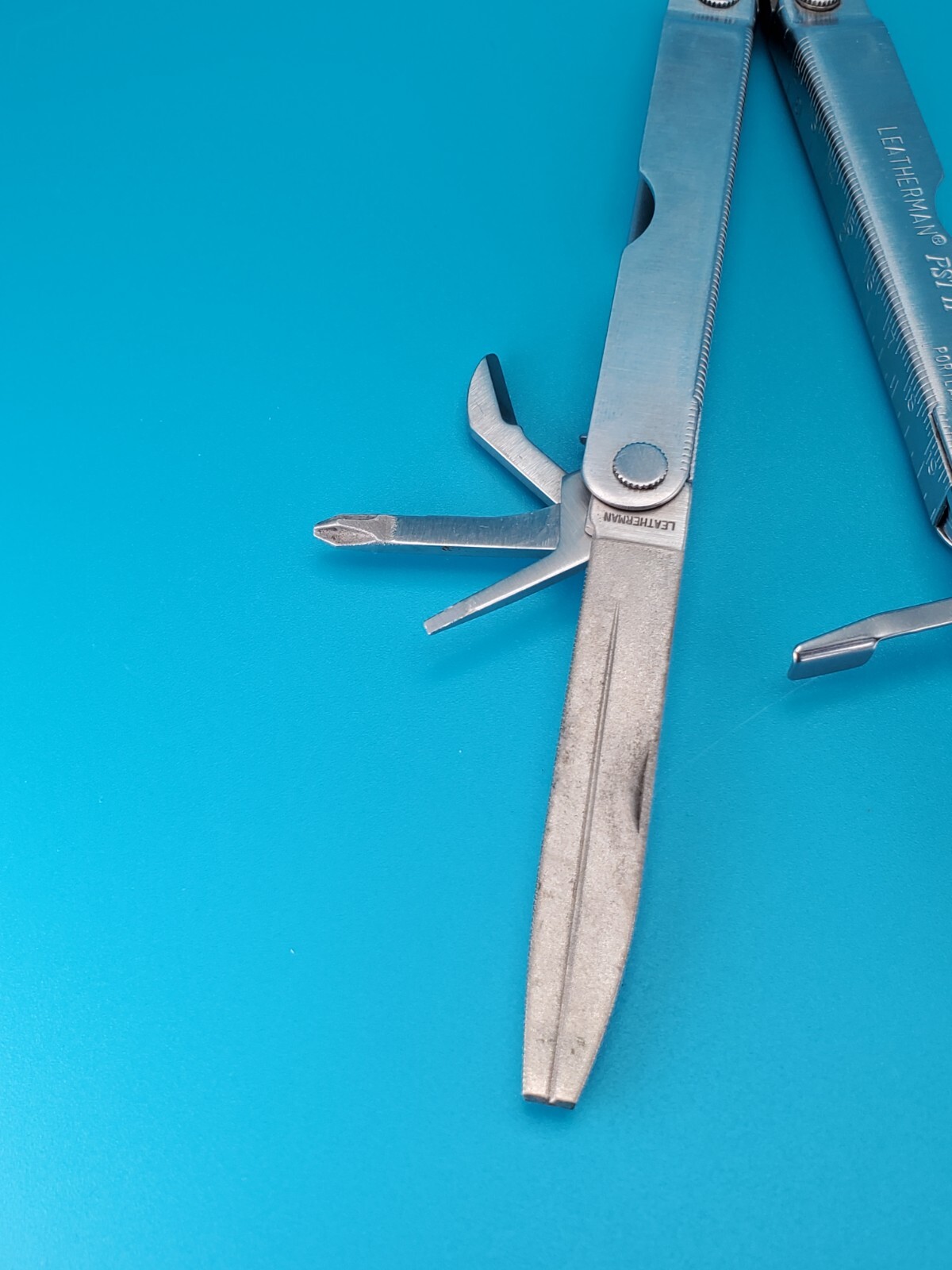 Leatherman PST 2 Multi Tool! 01/01 date stamp! Fast Shipping! With Sheath!