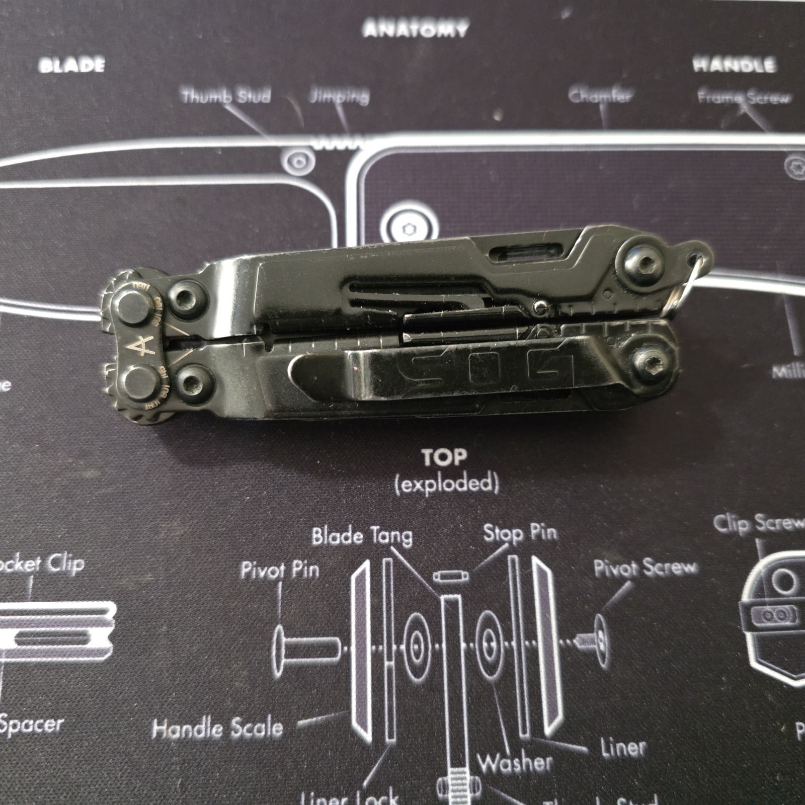 SOG PP1002-CP PowerPint Multi-Tool (Black) with 18 Tools
