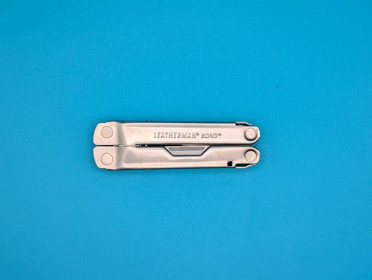 LEATHERMAN Bond Multitool, Stainless Steel Everyday Tool!