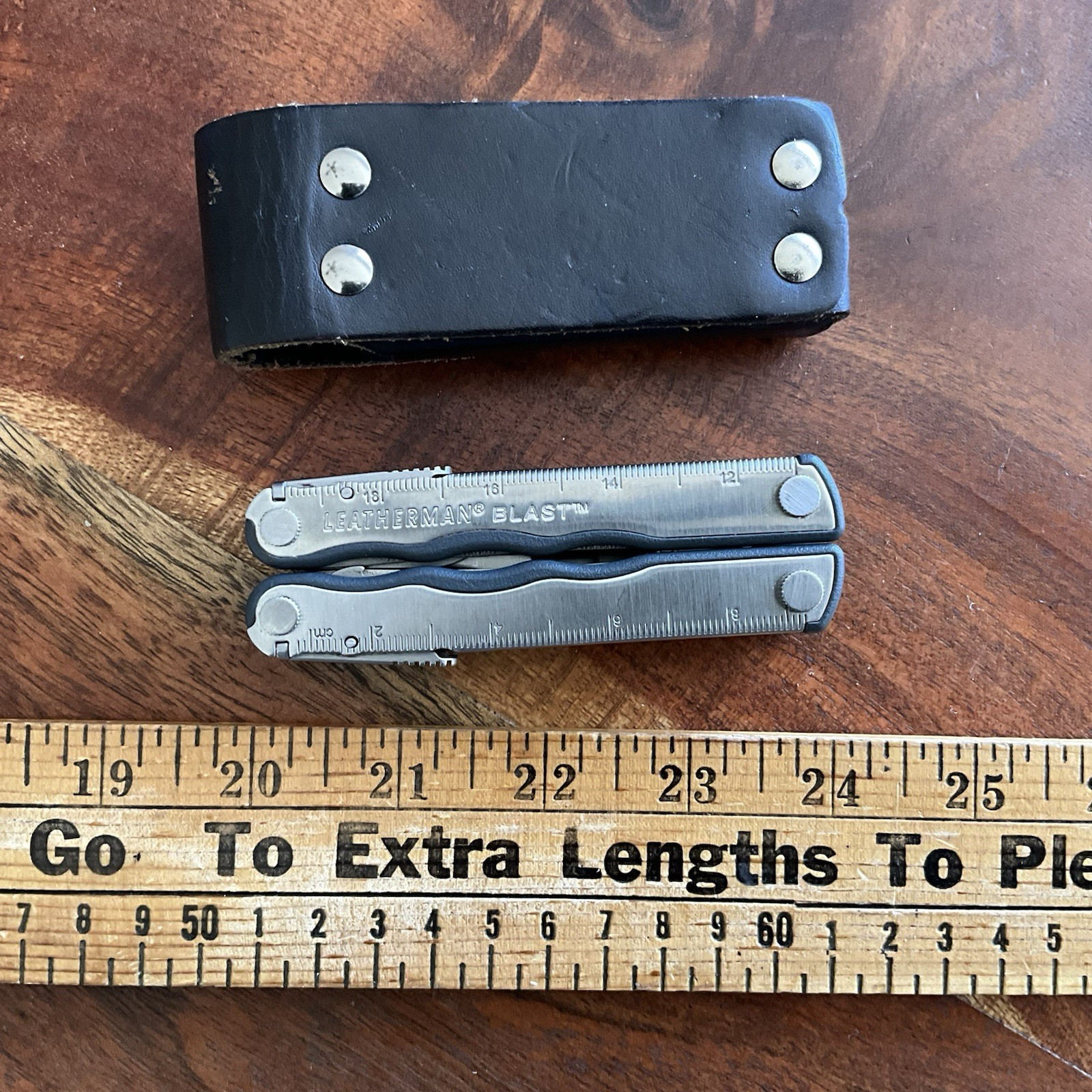 RETIRED Date Code 0607 (June 2007) Leatherman BLAST Multi-Tool w Leather Sheath