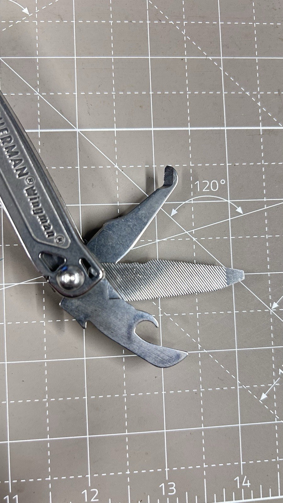 LEATHERMAN Wingman 14 in 1 Multitool W/ Spring-Action Pliers & Scissors Silver