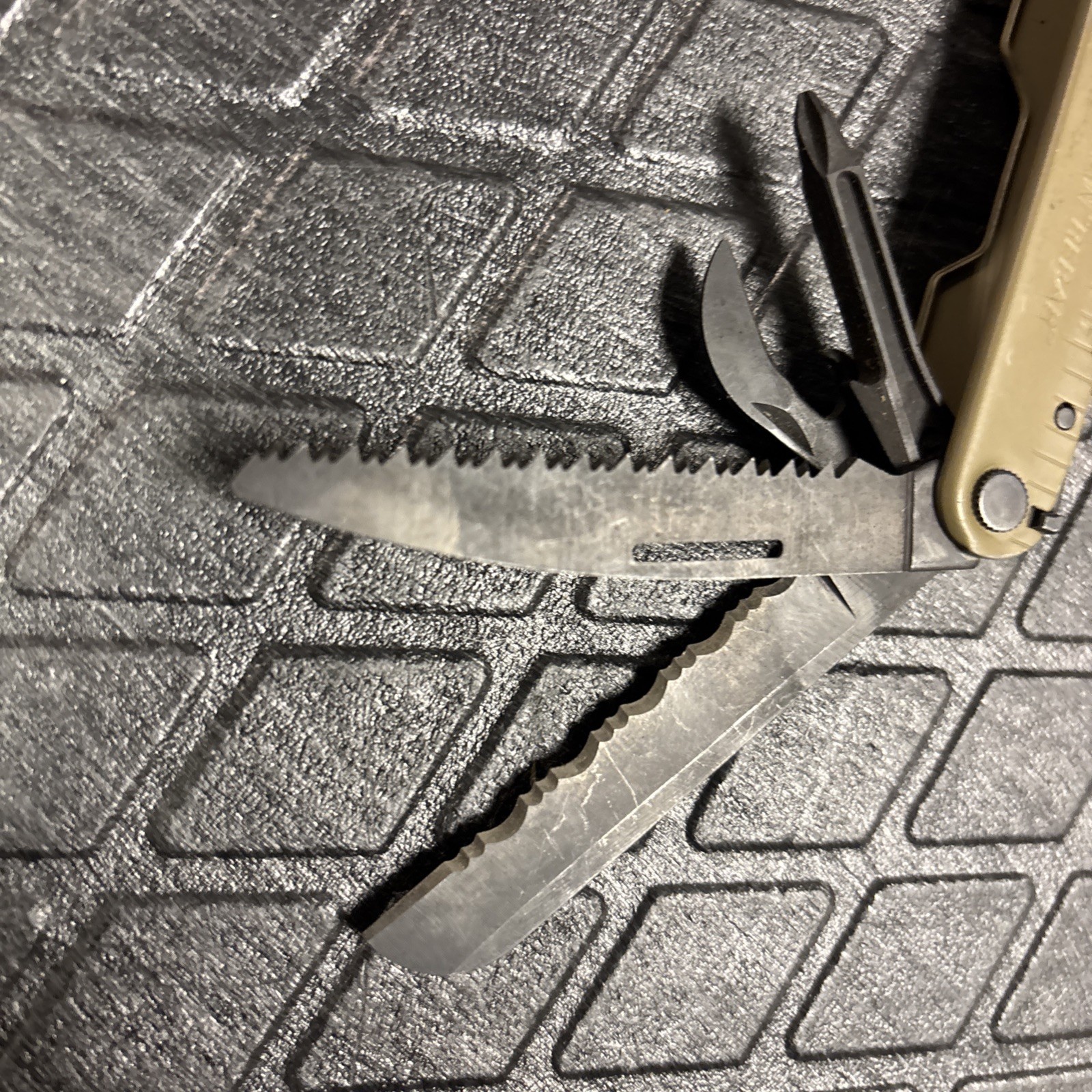 Leatherman Rebar Multi-Tool! COYOTE TAN! Excellent!
