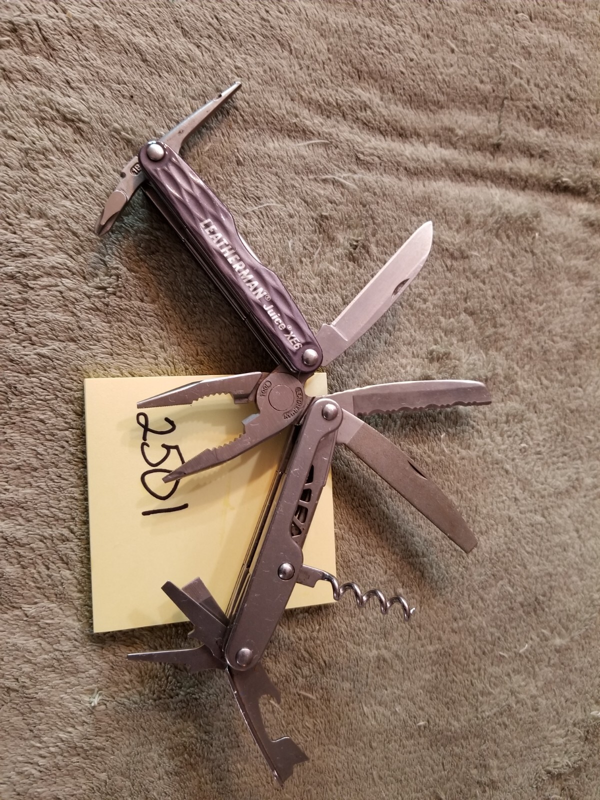 1 Leatherman Grey XE6 JUICE Multi Tool FISHING NICE LOT 2501