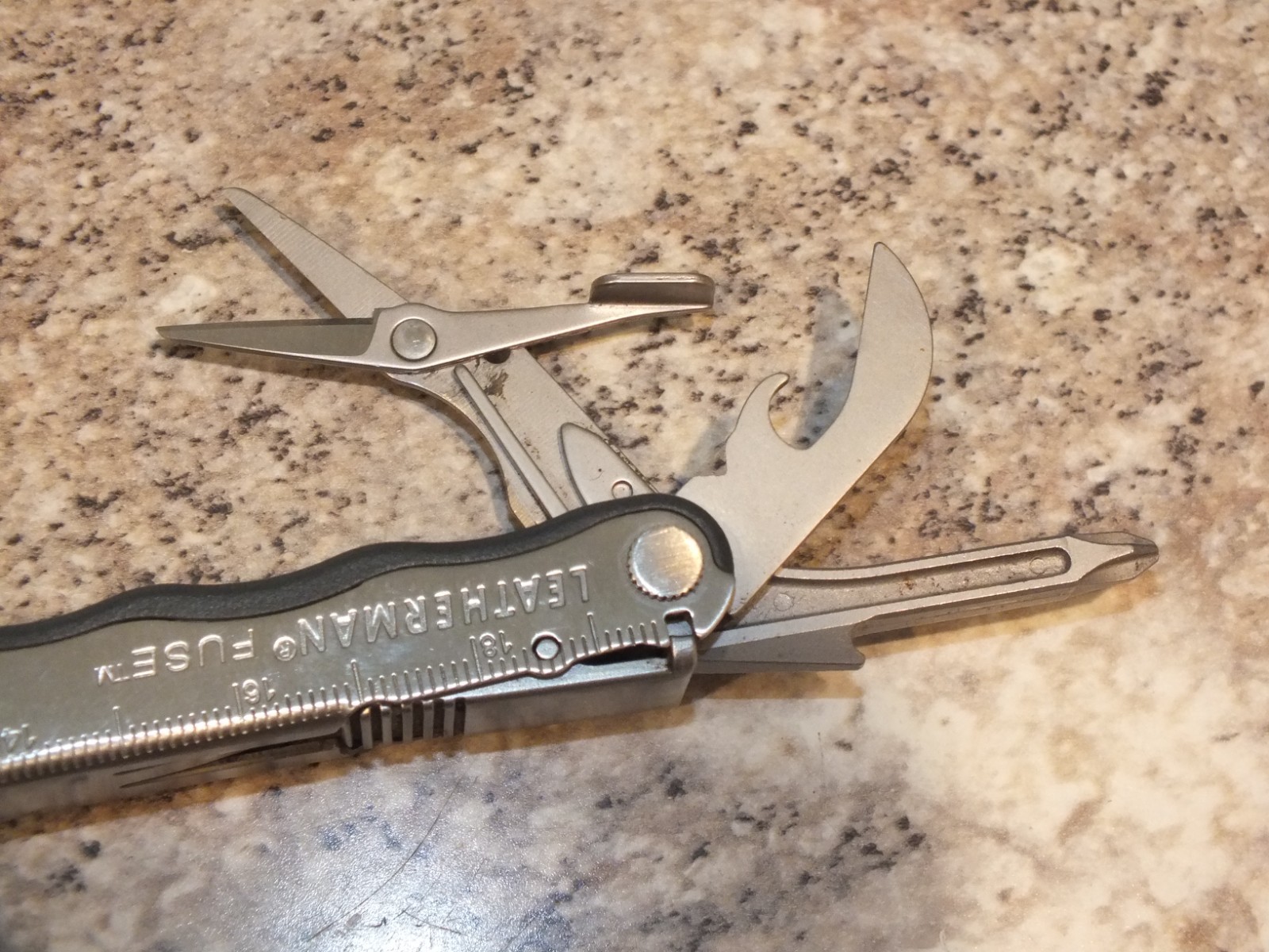 Leatherman Fuse Multi Tool 0405 Date Code
