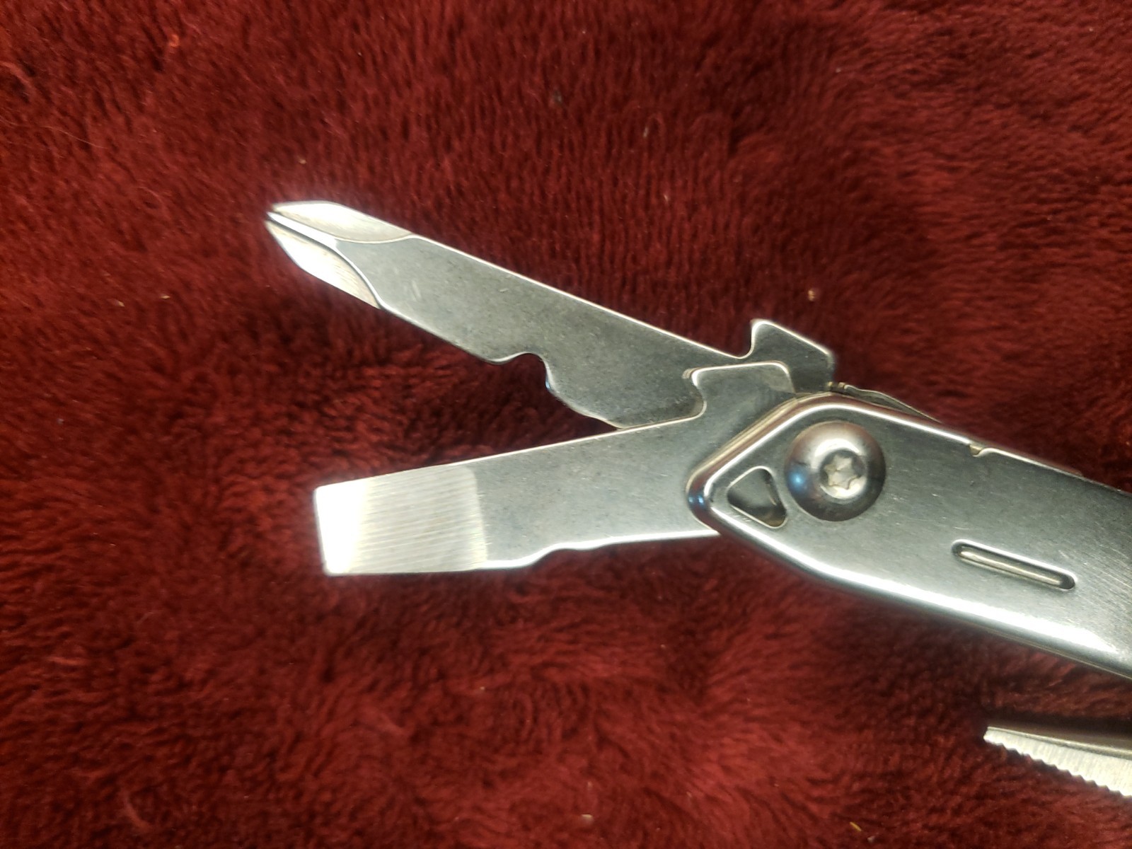 Leatherman Wingman Multi Tool with Holy Sheath 0620 Date Code