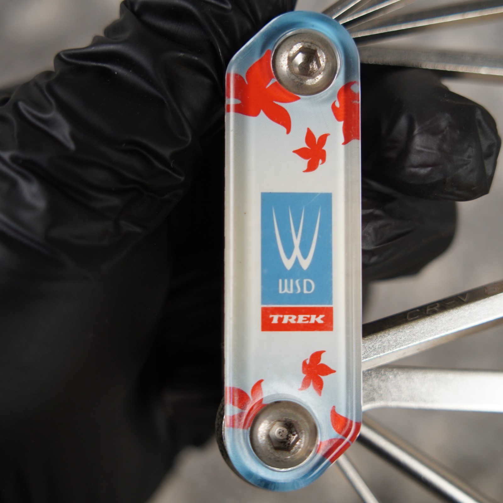 Vintage Trek WSD 9 in 1 Multi-Tool Unique Floral Graphic Maple Leaves Bicycle