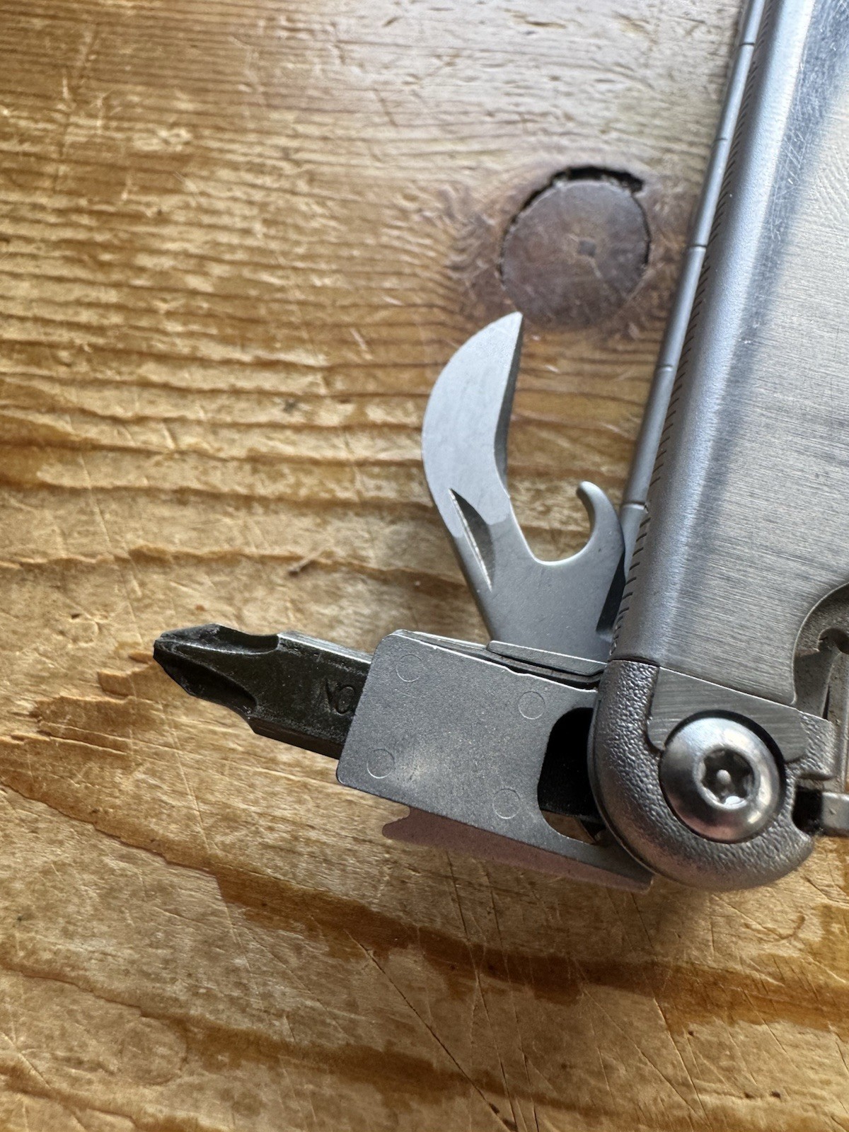 Leatherman + Wave Plus Multitool Stainless Steel – Broken Head Flat Screwdriver