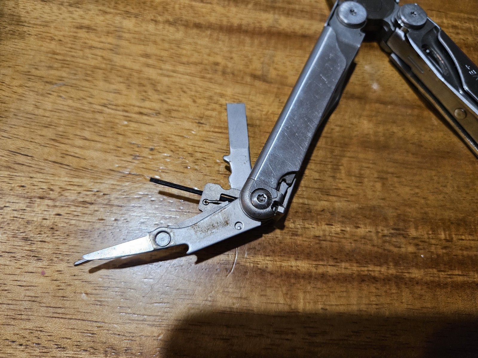 Leatherman Wave Plus + Multi-Tool! FAST SHIPPING! SILVER WITH SHEATH!