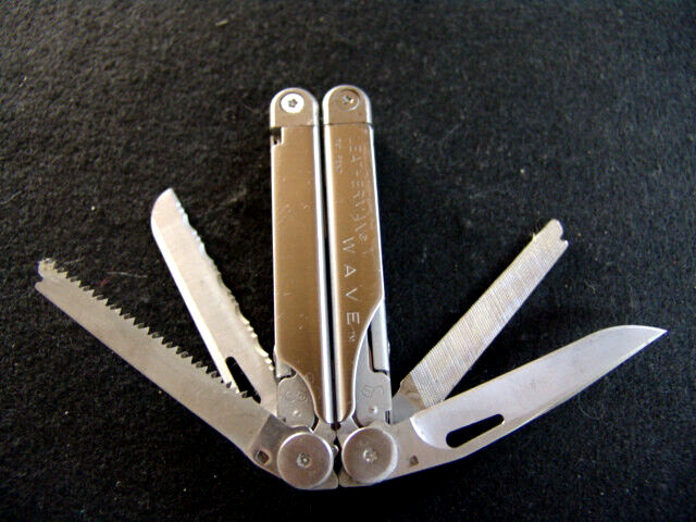 LEATHERMAN WAVE ORIGINAL-RETIRED-07-01-w/CUSTOM WAVE LEATHERMAN CASE-EXCELLENT