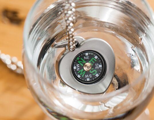 EDC 1 PC Mini Waterproof Compass Heart Shape Brass/ Titanium Compass Pendant