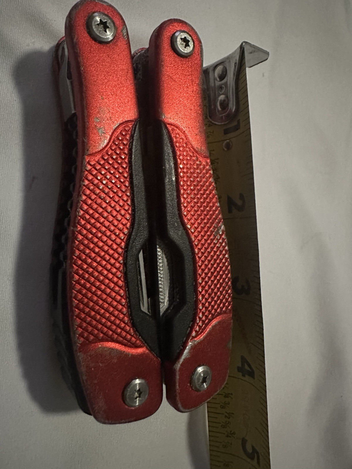 Hyper Tough 12 In One Multitool 4” Closed With Pliers All Metal