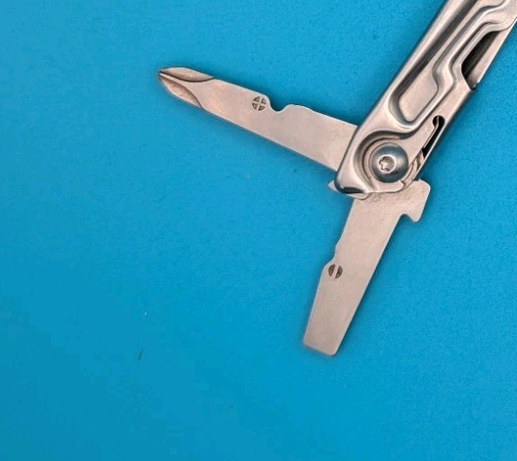 Leatherman Rev 3.8″ Multi-Tool, Stainless!