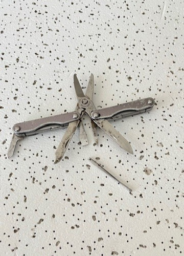 Leatherman SQUIRT S4 Silver Scissors Knife File Multi Tool – – – – –