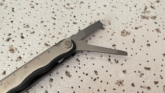 Leatherman KICK Stainless Steel Silver &Grey Multi Tool Pliers,Knife,Opener Bott