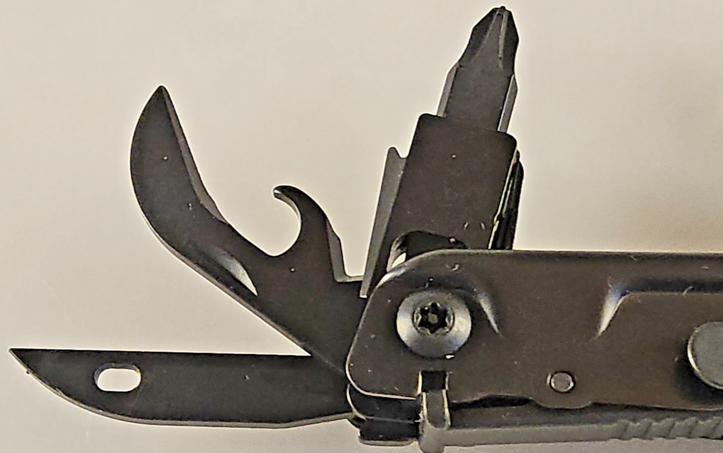 Leatherman Signal Black Multi Tool 19 in 1 Tools 06/23 + Exc. Cond. + FREE POST